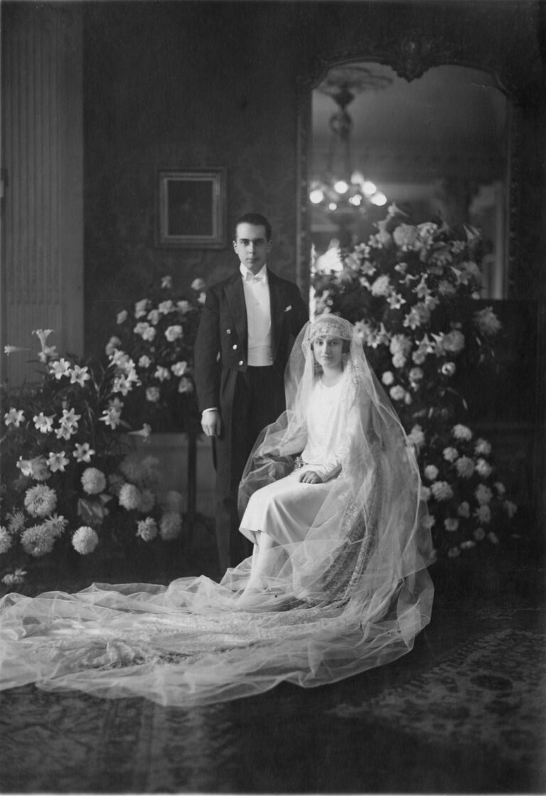 Le Costume de mariage : « Mariage : Costumes et Coutumes en Occident »